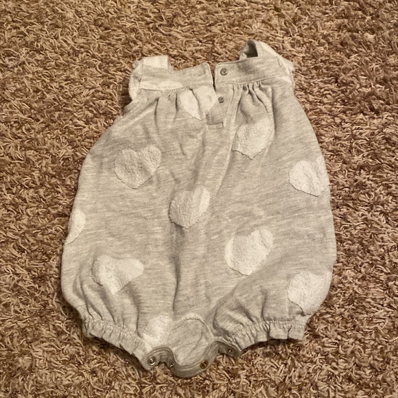 GAP HEART ROMPER - Picture 4 of 4